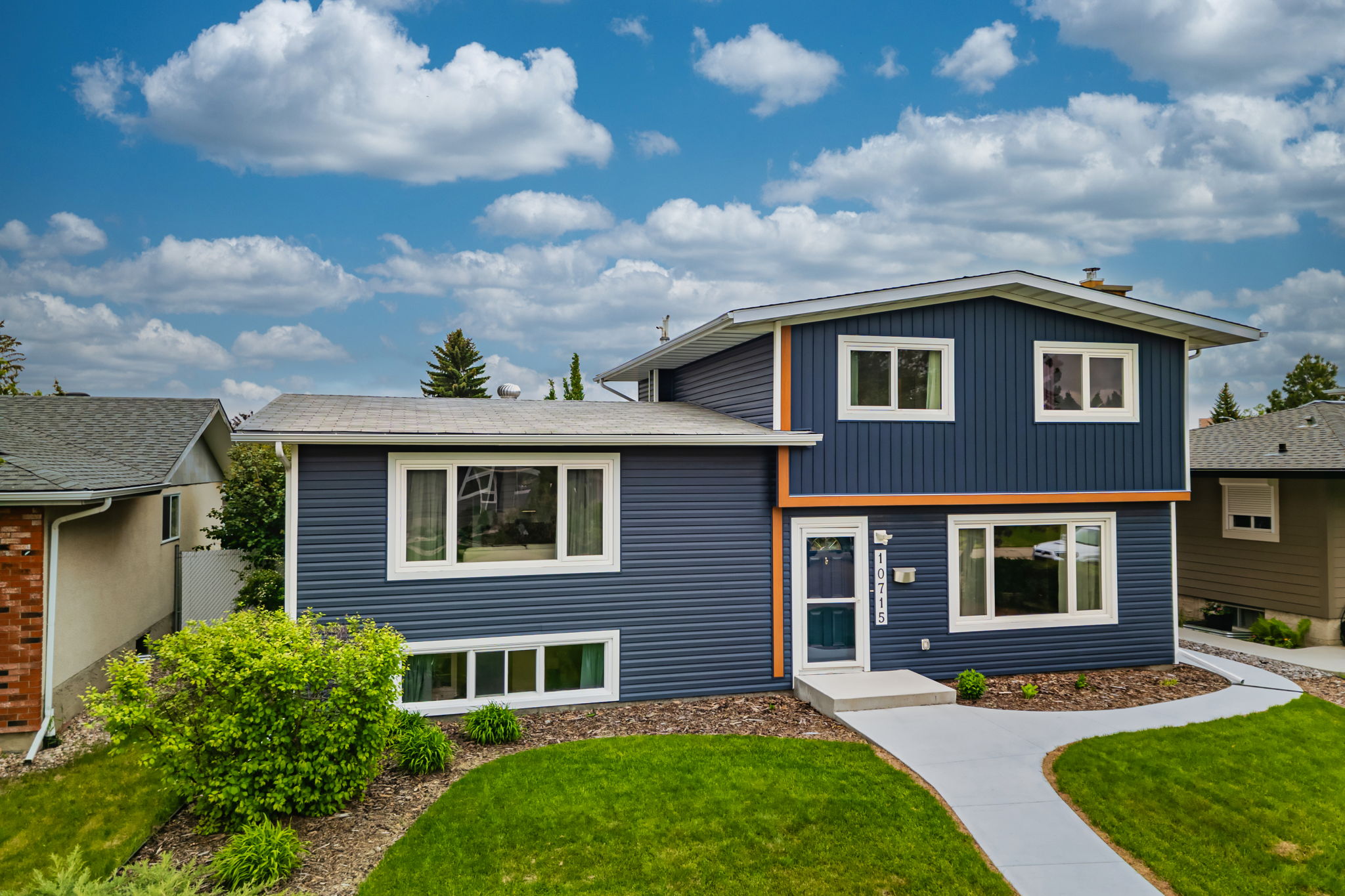 Exterior view of 10715 33 Ave NW Edmonton